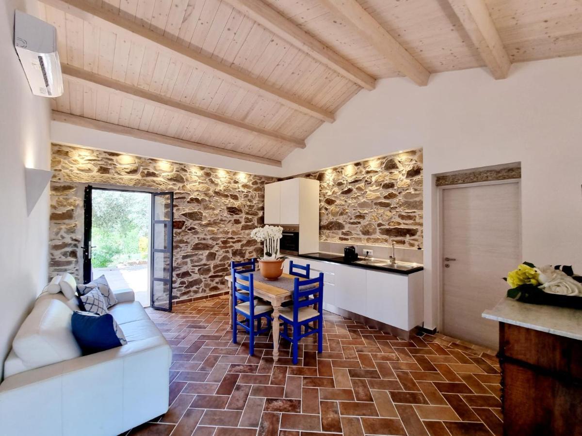 Stazzo San Teodoro La Quercia Piscina Condivisa Apartment Exterior foto