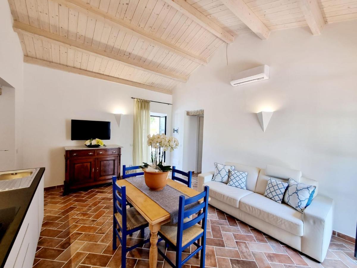 Stazzo San Teodoro La Quercia Piscina Condivisa Apartment Exterior foto