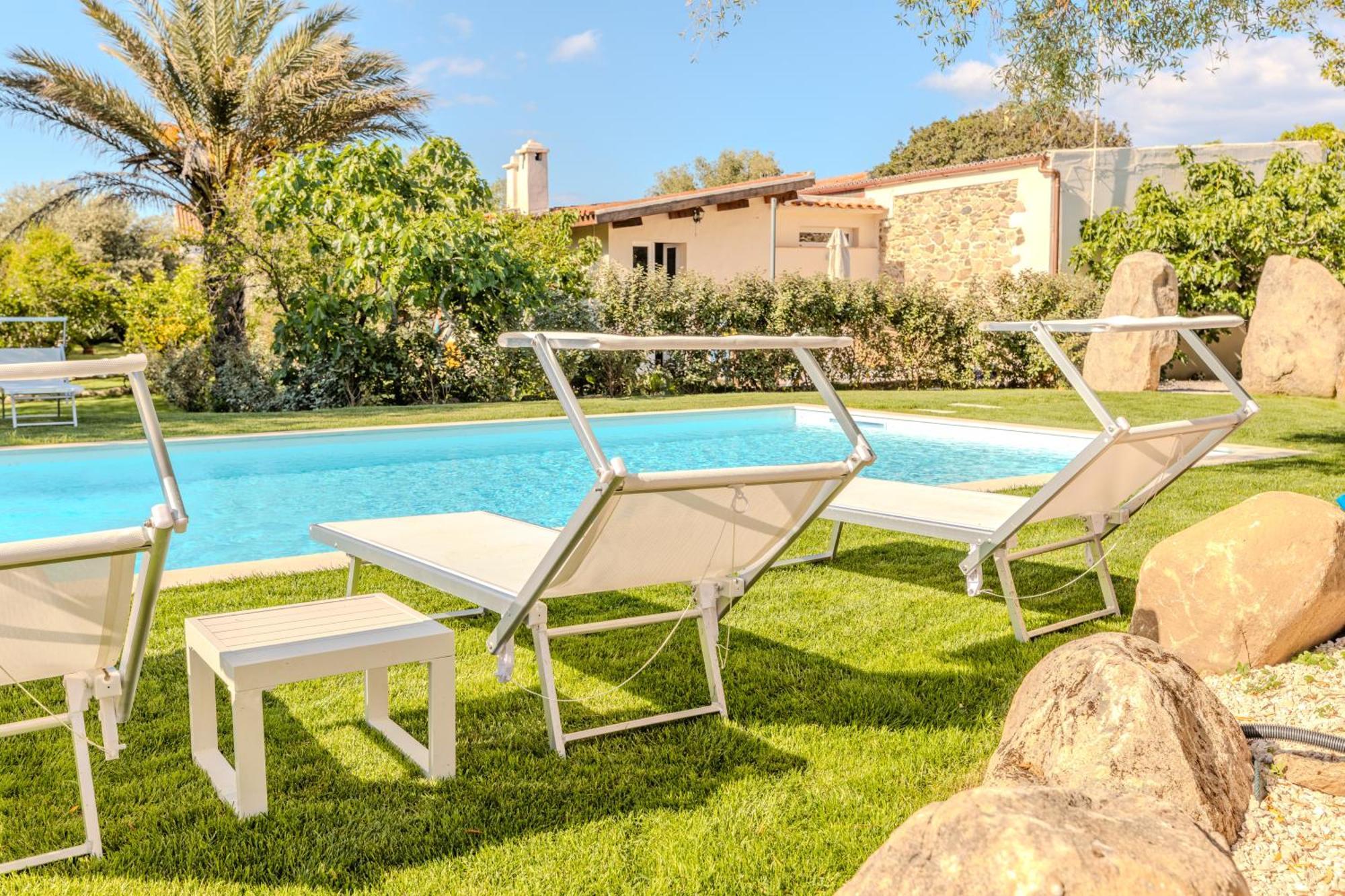Stazzo San Teodoro La Quercia Piscina Condivisa Apartment Exterior foto